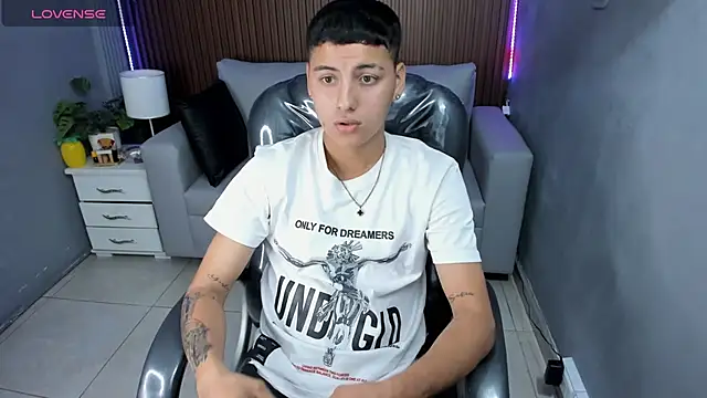 Snapshot of Liam9_ chatting on February 2026 01:42:01 PM Liam9 online show from February 2026 01:42:01 PM