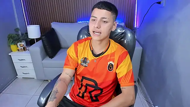 Snapshot of Liam9_ chatting on February 2026 12:17:02 PM Liam9 online show from February 2026 12:17:02 PM