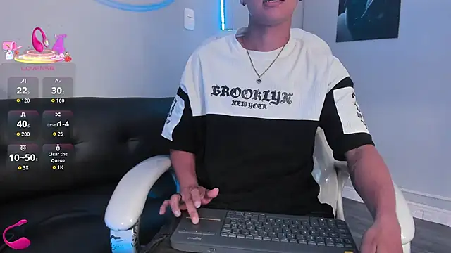 Liam9  online show from January 2026 02:37:01 AM