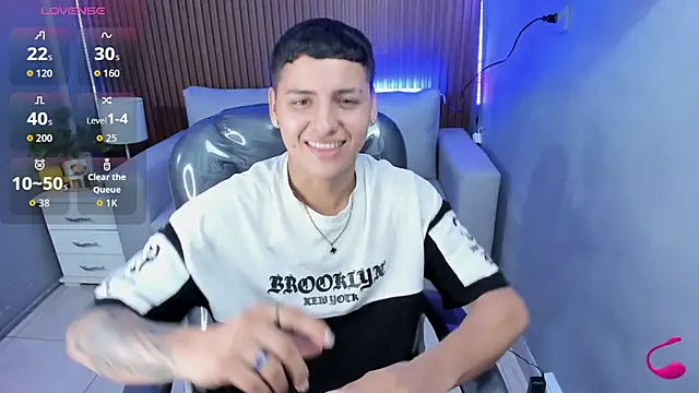 Snapshot of Liam9_ chatting on February 2026 01:43:02 PM Liam9 online show from February 2026 01:43:02 PM