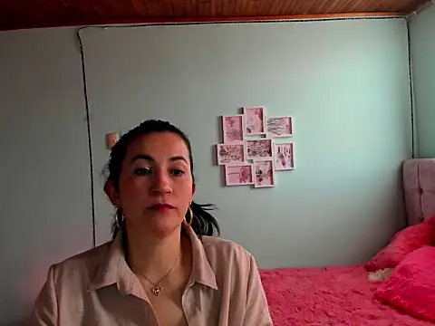 Snapshot of talia_mystic chatting on June 2026 12:39:01 PM talia mystic online show from June 2026 12:39:01 PM