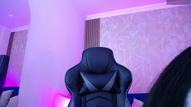 Violet Collins1 online show from April 2026 07:42:01 PM