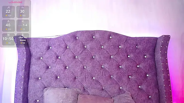 Violet Collins1 online show from April 2026 09:11:02 AM
