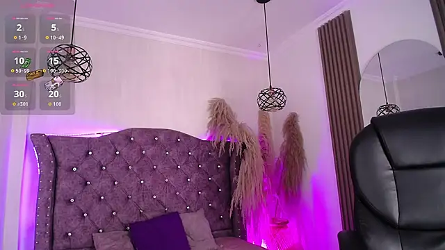 Violet Collins1 online show from June 2026 09:41:02 PM