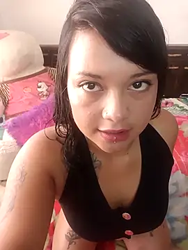Snapshot of ebonysummer_ chatting on April 2026 05:25:01 PM ebonysummer online show from April 2026 05:25:01 PM