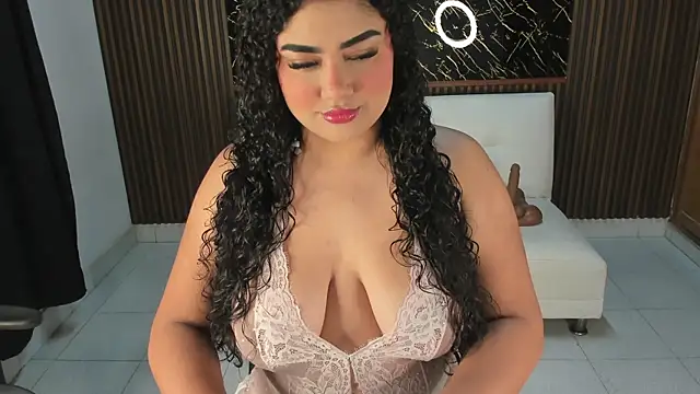 Karla18  online show from May 2026 02:40:02 PM