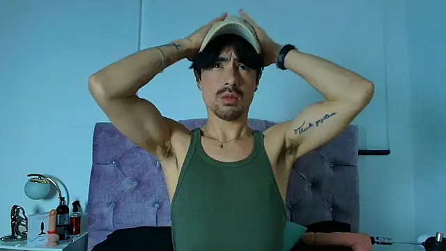 Ethan Briggs  online show from February 2026 03:36:02 AM