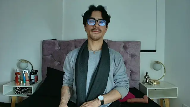 Ethan Briggs  online show from March 2026 03:35:02 AM