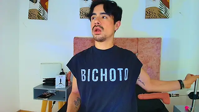 Ethan Briggs  online show from February 2026 03:39:01 AM