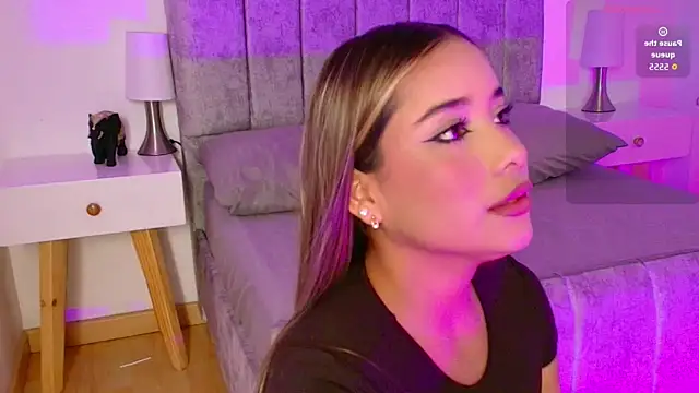 Lucy Carson  online show from March 2026 03:42:02 AM