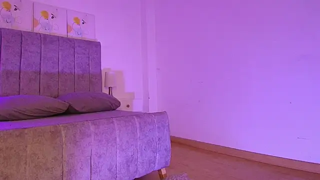 Lucy Carson  online show from April 2026 03:35:02 AM