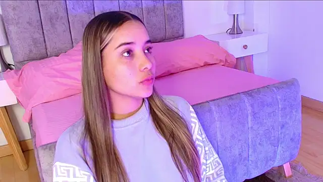 Lucy Carson  online show from March 2026 03:39:02 AM