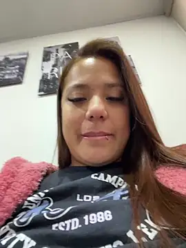 Pretty  Milf online show from April 2026 11:28:02 AM