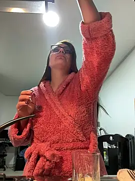 Pretty  Milf online show from May 2026 09:02:01 AM