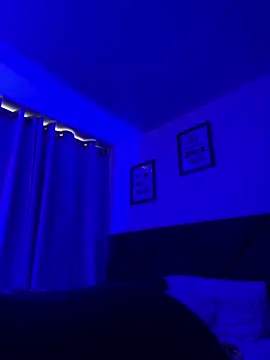 Pretty  Milf online show from March 2026 01:04:02 PM