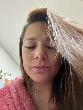 Pretty  Milf online show from March 2026 09:12:02 AM