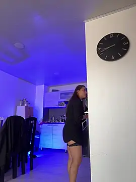 Pretty  Milf online show from April 2026 01:34:02 PM