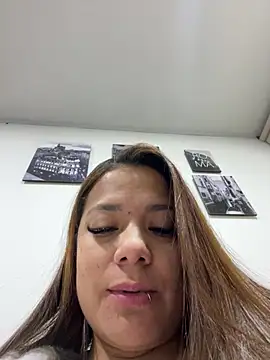 Pretty  Milf online show from March 2026 10:00:02 AM