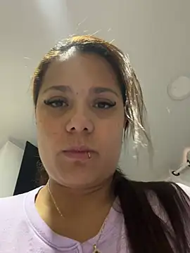 Pretty  Milf online show from March 2026 10:33:02 PM