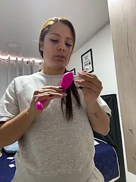 Pretty  Milf online show from May 2026 03:17:01 PM