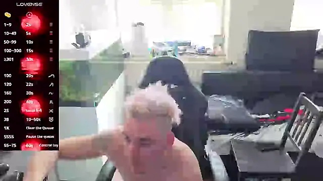 Rayzel White online show from May 2026 08:23:02 AM