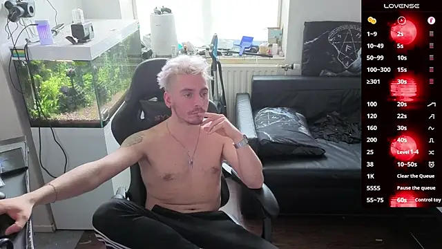 Rayzel White online show from April 2026 03:08:01 PM