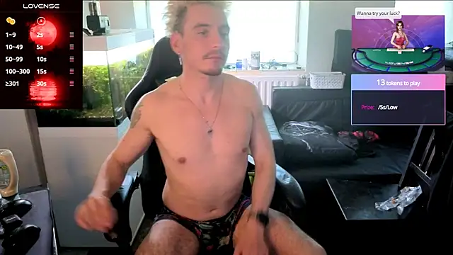 Rayzel White online show from June 2026 06:02:02 PM