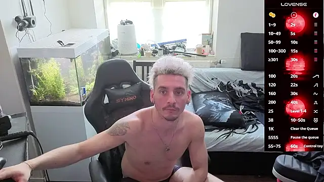 Rayzel White online show from March 2026 01:03:02 PM