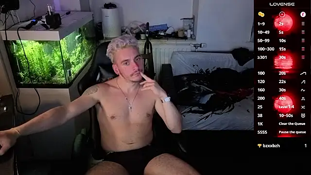 Rayzel White online show from March 2026 09:42:01 PM