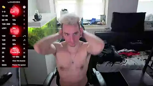 Rayzel White online show from May 2026 05:49:02 PM