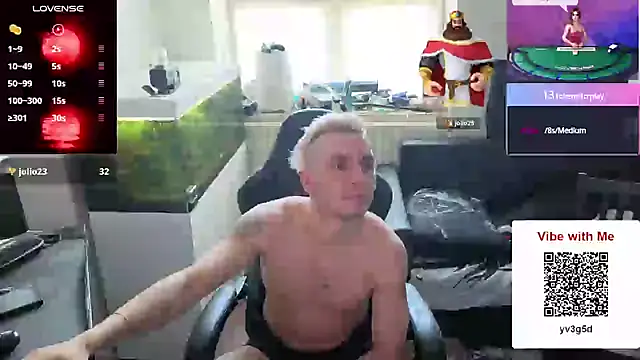 Rayzel White online show from May 2026 03:42:01 PM