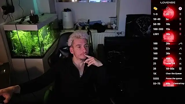 Rayzel White online show from March 2026 12:43:02 AM