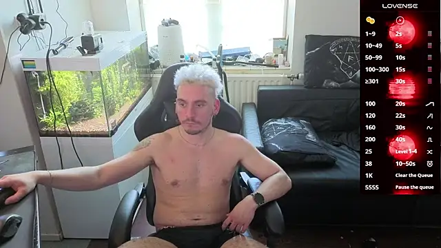 Rayzel White online show from March 2026 02:18:01 PM