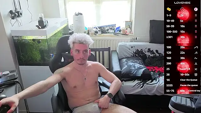 Rayzel White online show from March 2026 01:03:01 PM