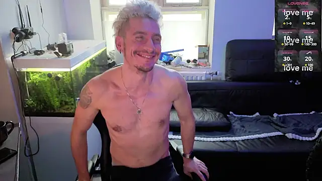 Rayzel White online show from February 2026 02:48:01 PM