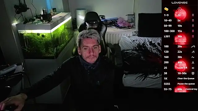 Rayzel White online show from March 2026 07:43:02 PM