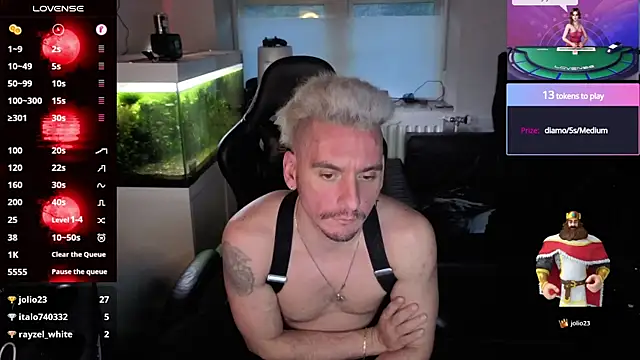 Rayzel White online show from June 2026 08:10:01 PM