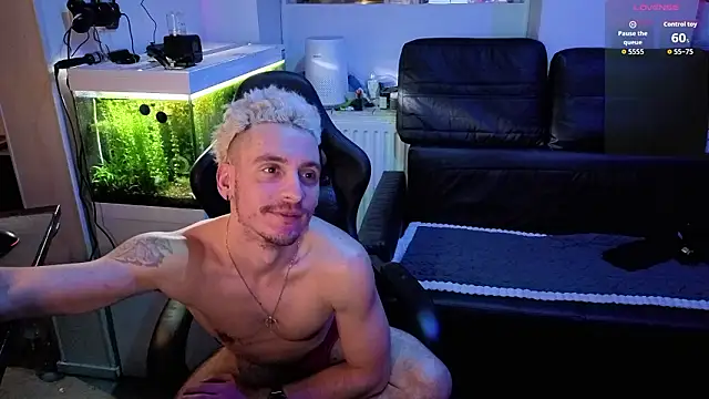 Rayzel White online show from February 2026 02:53:01 AM