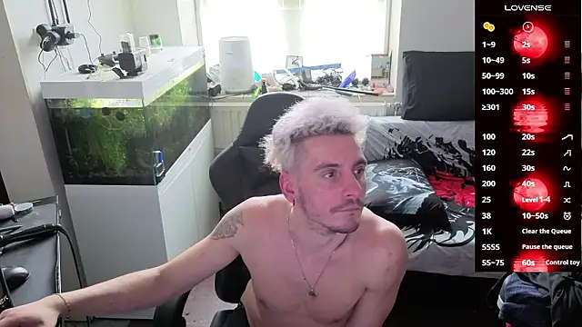 Rayzel White online show from March 2026 01:05:01 PM