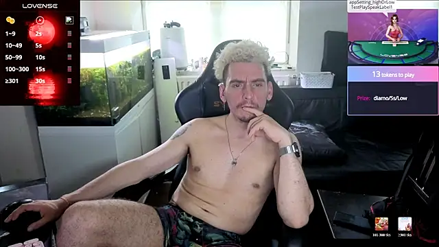 Rayzel White online show from June 2026 06:14:02 PM