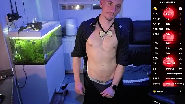 Rayzel White online show from February 2026 10:10:01 PM