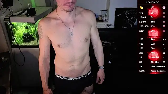 Rayzel White online show from April 2026 11:28:01 PM