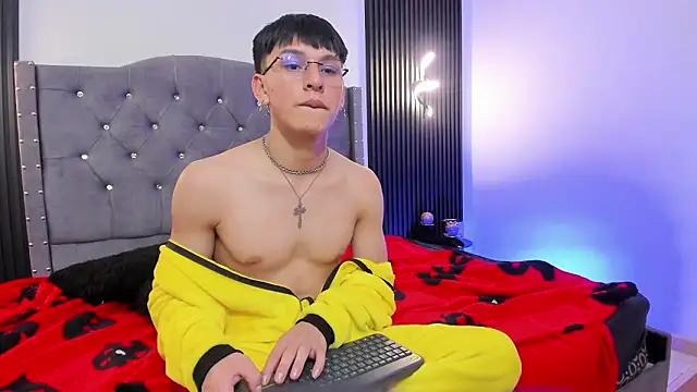 Alexander Collinss online show from February 2026 06:22:01 AM