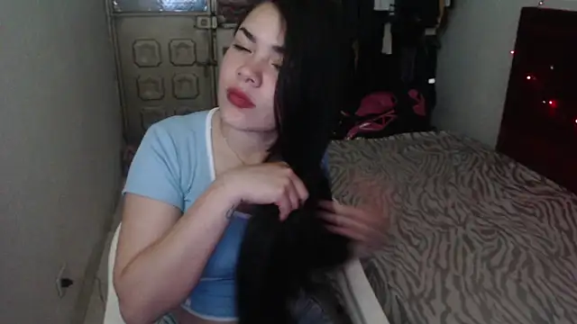 Snapshot of Loriiiany chatting on March 2026 04:57:02 AM Loriiiany online show from March 2026 04:57:02 AM