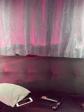 ivy-777 online show from February 2026 12:00:01 PM