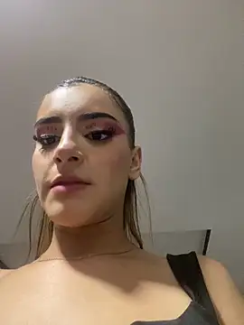 ivy-777 online show from February 2026 01:06:02 AM