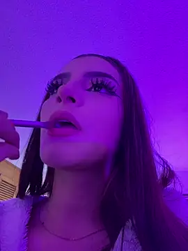 ivy-777 online show from April 2026 01:19:01 AM