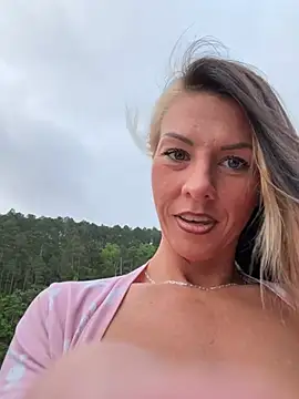 tastemecaroline online show from April 2026 11:49:01 AM