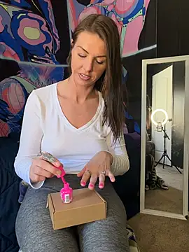 tastemecaroline online show from February 2026 04:51:02 PM