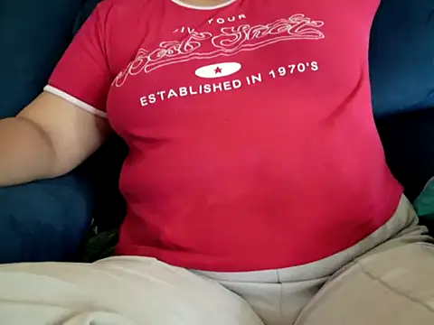 Snapshot of TamilDreamgirl08 chatting on April 2026 10:44:01 AM TamilDreamgirl08 online show from April 2026 10:44:01 AM